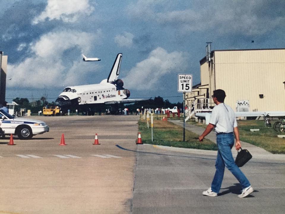 走向远方 F03bEkBX0AMPska